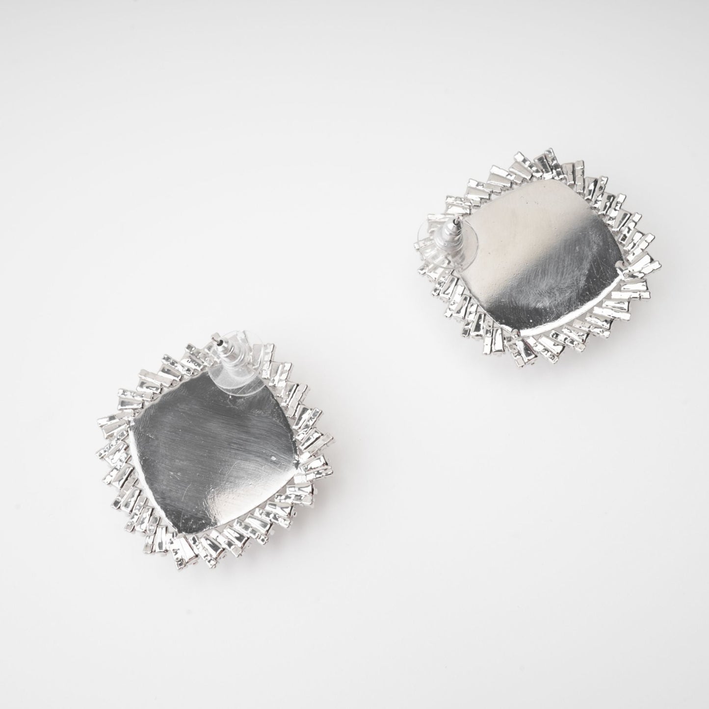 Marilyn crystal-embellished stud earring