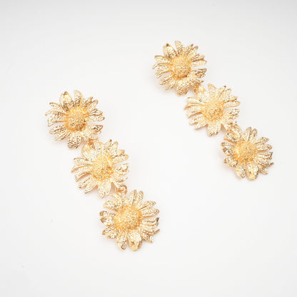 Eléonore sunflower dangle earrings